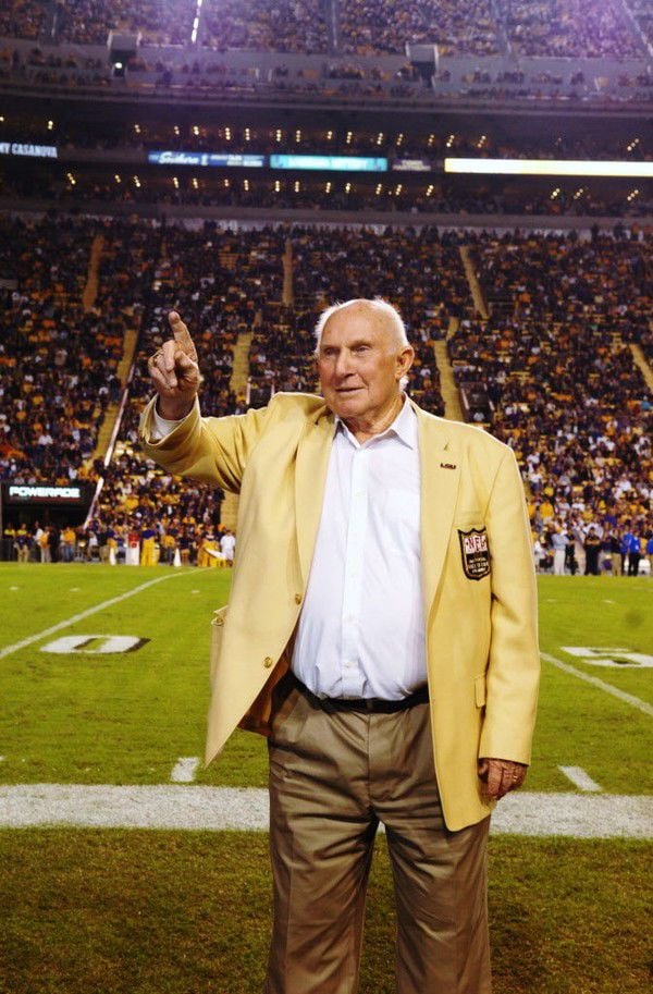 Former LSU and NFL Great Y.A. Tittle Tittle Dies at 90