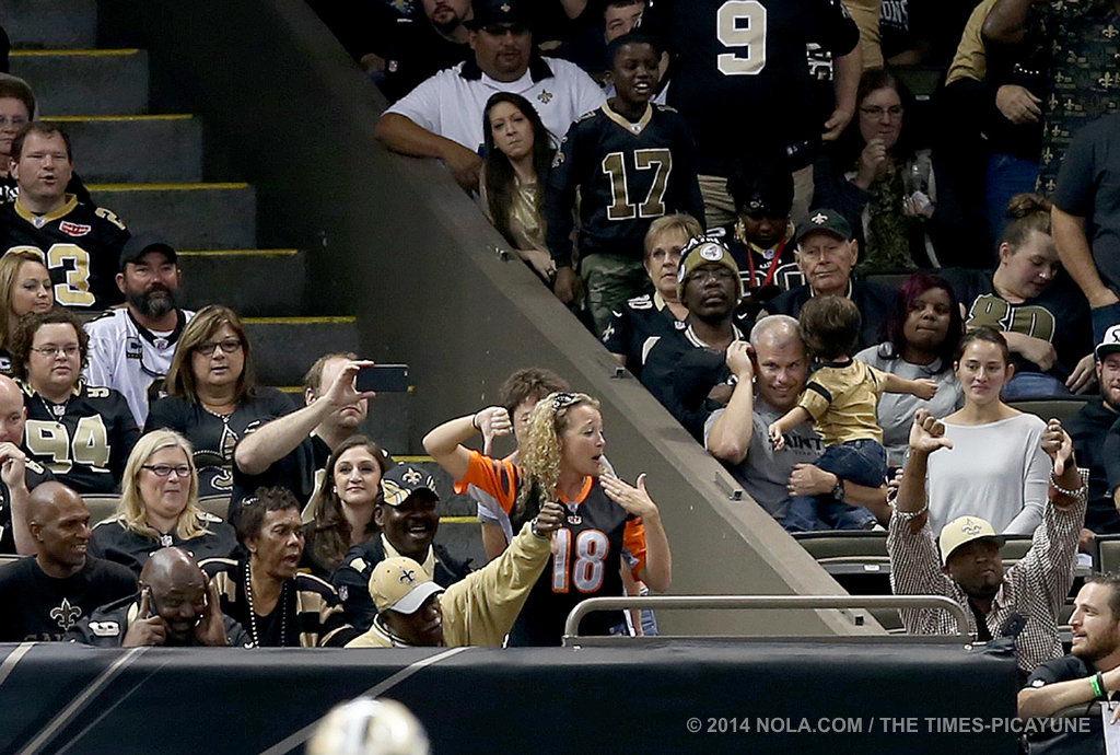 Cincinnati Bengals fan gets Jermaine Gresham TD ball stolen from