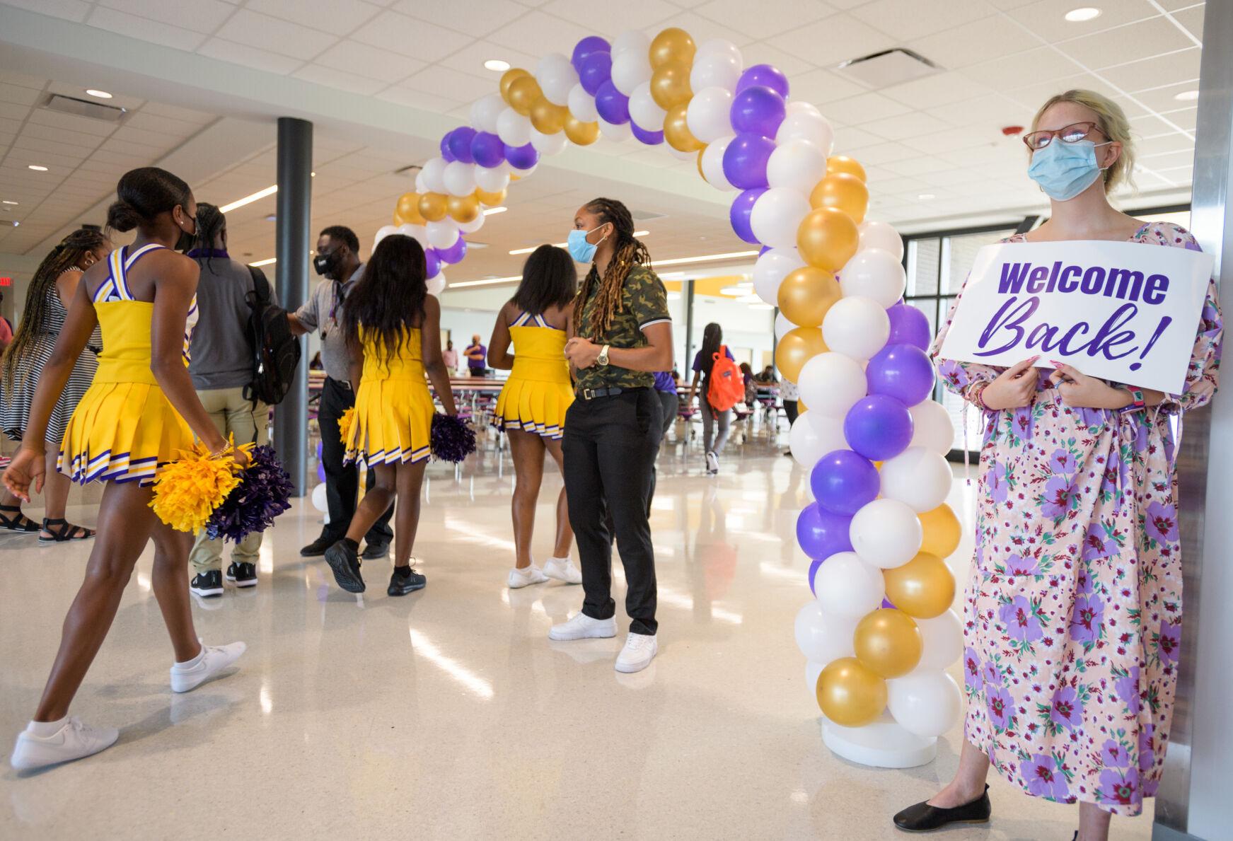 Photos Edna Karr High School seniors are back to campus for