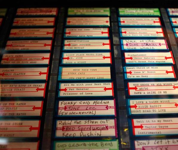 St. Rose Tavern, home of great roast beef poboy, to reopen in New