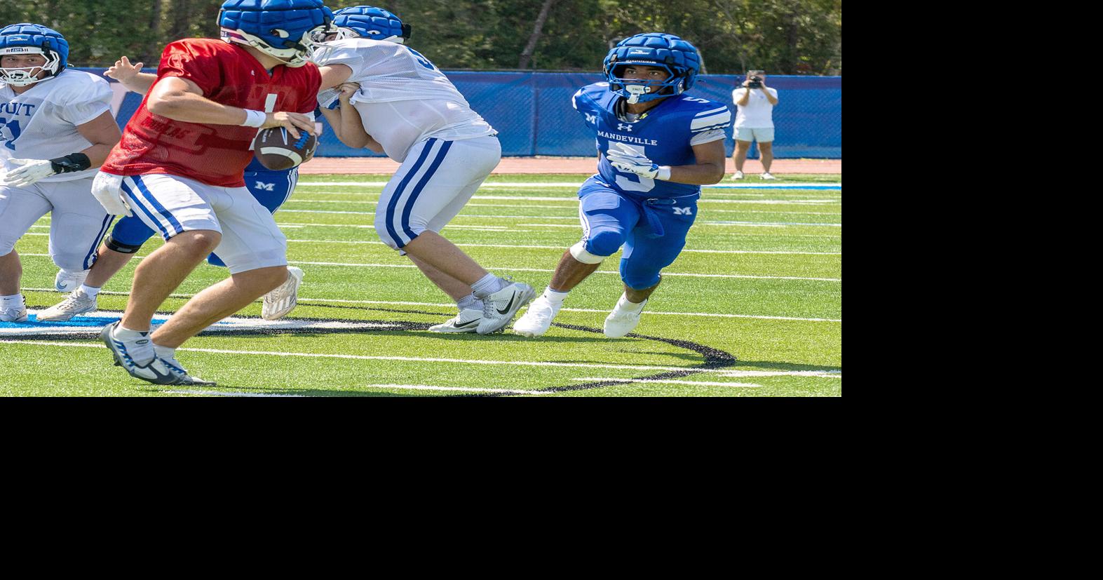 A last-minute TD decided the Jesuit-Mandeville scrimmage on a steamy Saturday morning