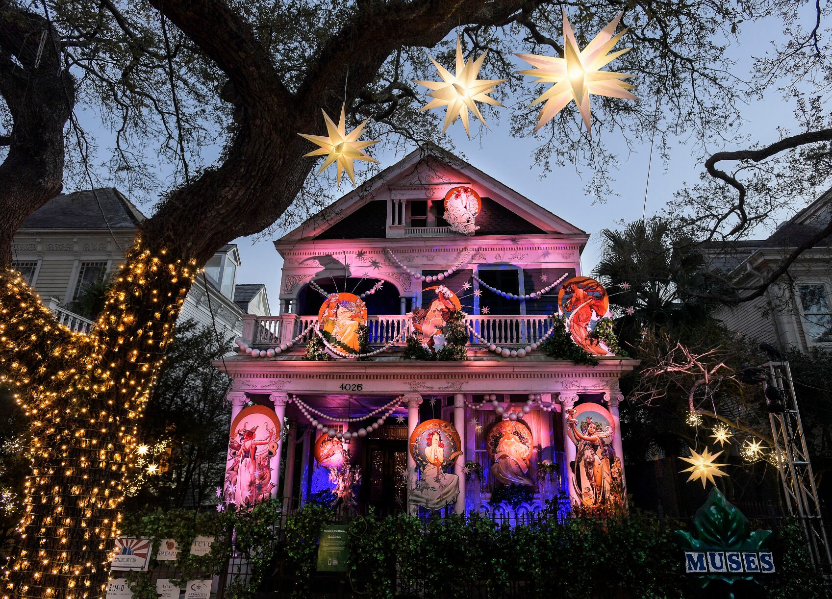 mardi gras float houses 2025