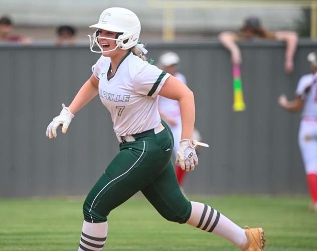 Kelsie Schmidt softball