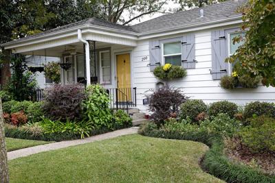 Garden allows modest River Ridge home to blossom amid more stately neighbors (copy)