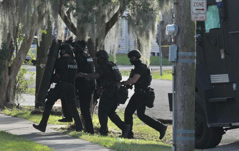 Man with gun arrested after hours-long standoff with NOPD SWAT units in ...