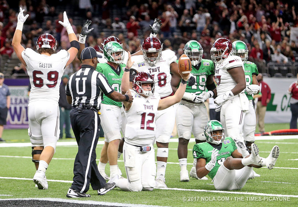 New Orleans Bowl Troy wins again in Louisiana, this time in rout of