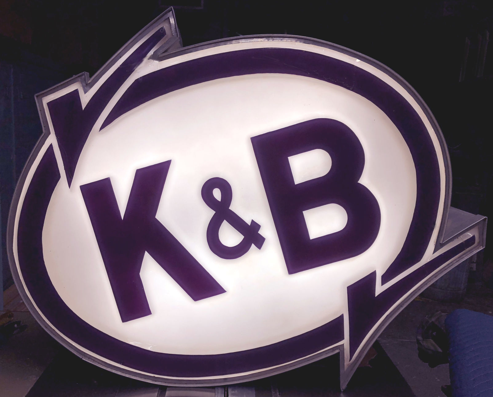 Blake Pontchartrain: Where Was The First K&B Drugstore? How The Purple ...