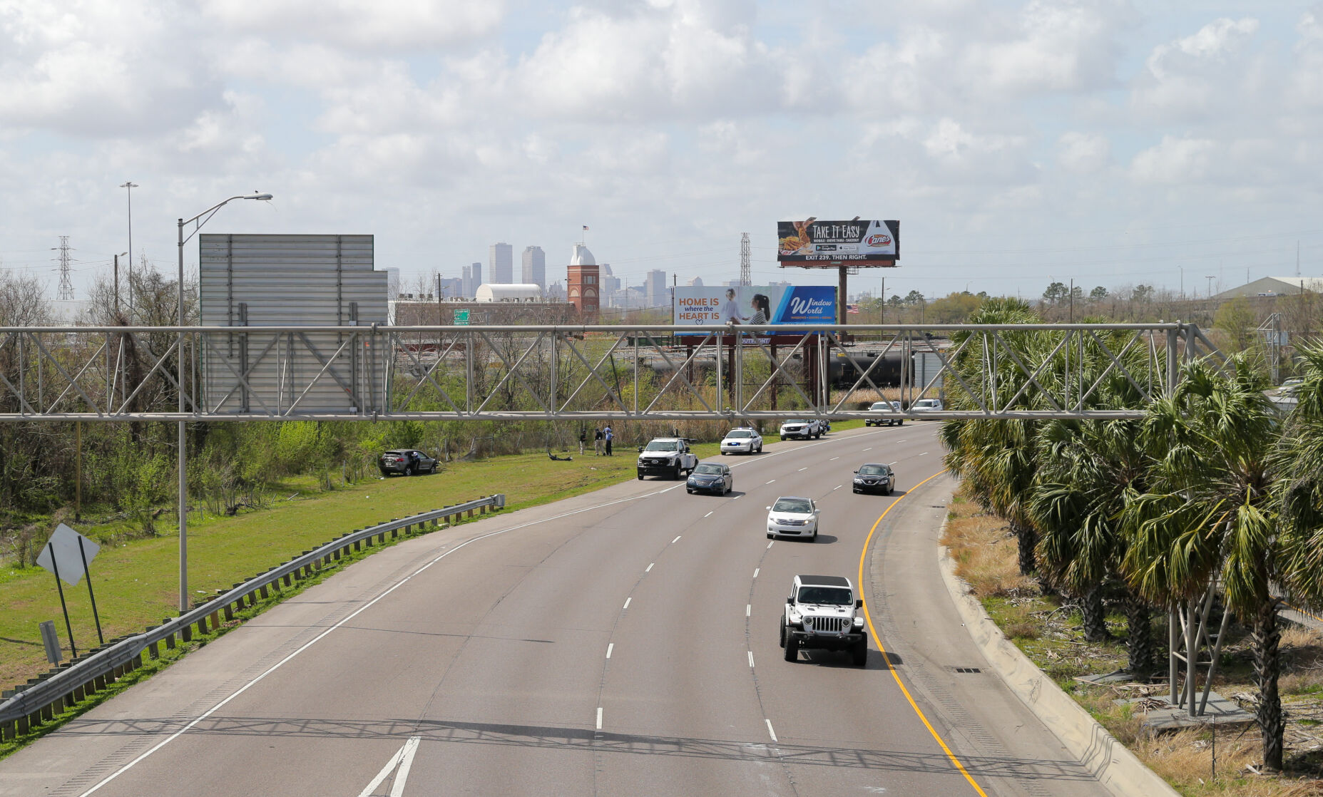 Woman killed in wreck on I-10 East at Chef Menteur exit, New Orleans ...