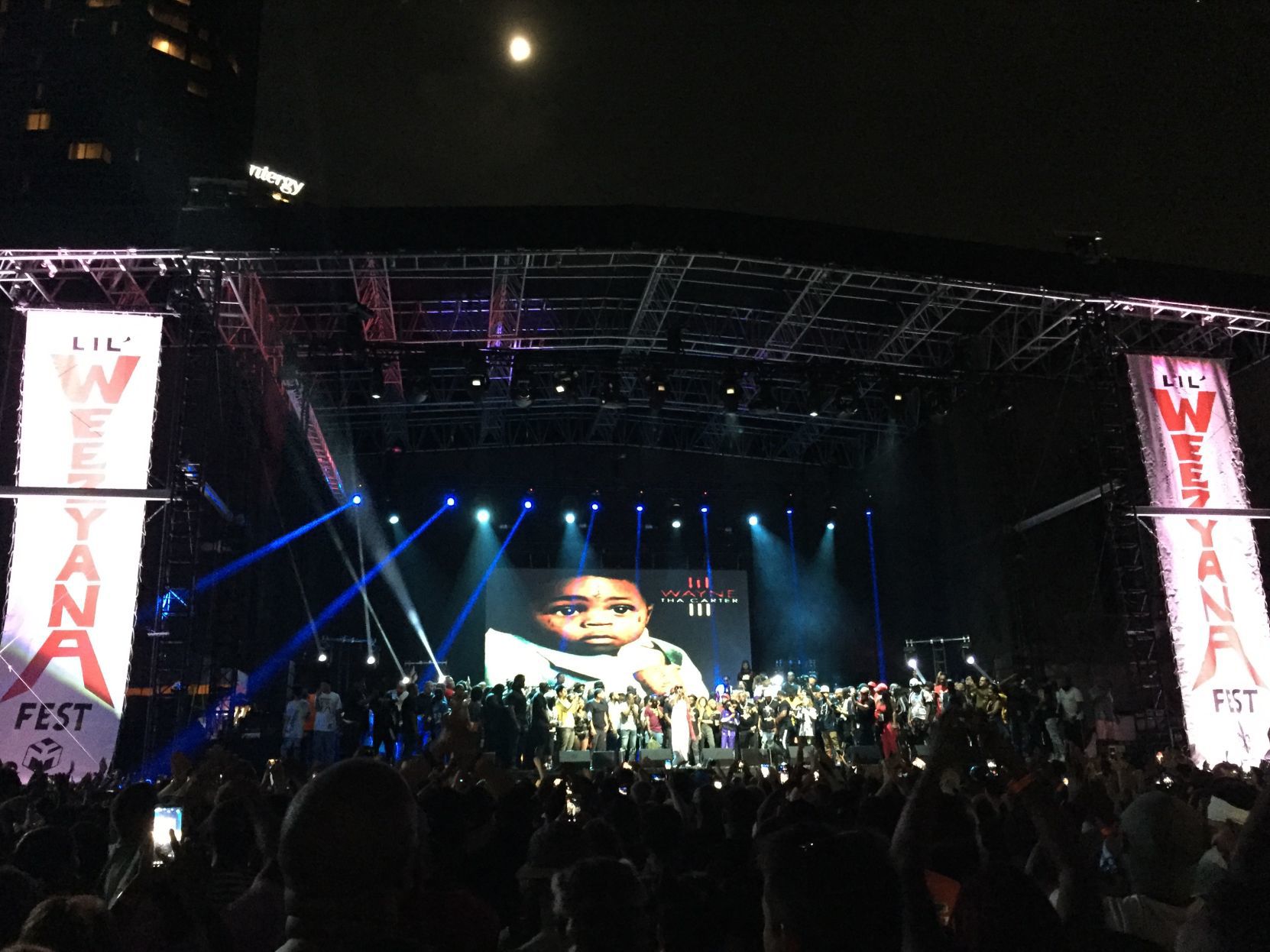 Nicki Minaj, Birdman Make Surprise Appearances At Lil Wayne's Sold-out ...