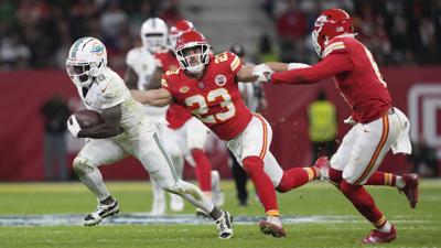 NFL Super Wild-Card weekend: Chiefs host Dolphins