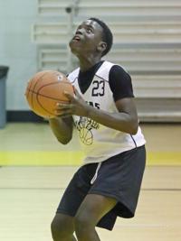 Saints Rookie Marcus Davenport Helps Make New Orleans Basketball