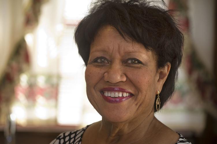 University president meets with descendants of slaves sold