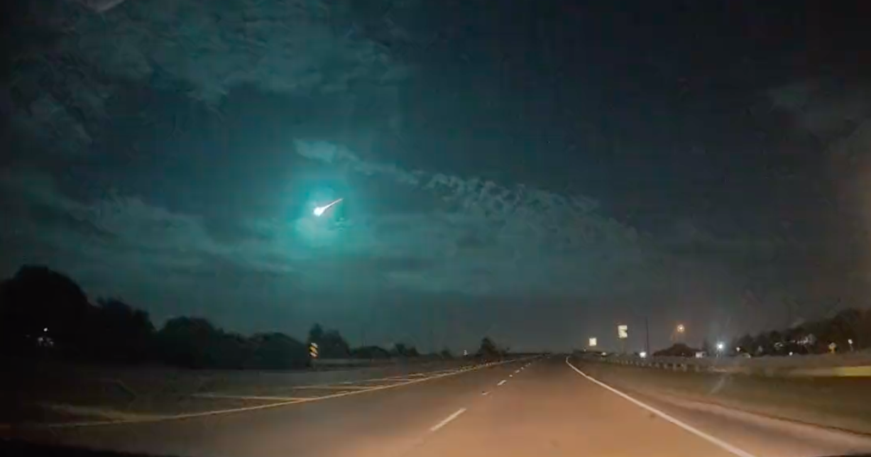 WATCH: Possible meteor lights up the sky in Louisiana | Weather - Vimarsana News