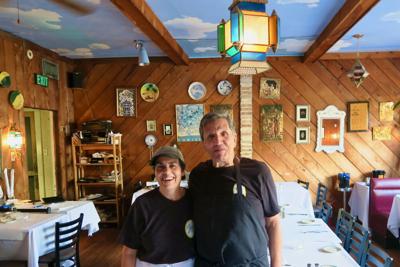 Dinner For Hundreds Or Two New Orleans Finds New Ways To Help Restaurants At The Holidays Where Nola Eats Nola Com