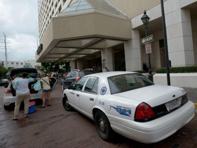 SWAT standoff at N.O. hotel ends with 1 dead, 1 injured | News | nola.com