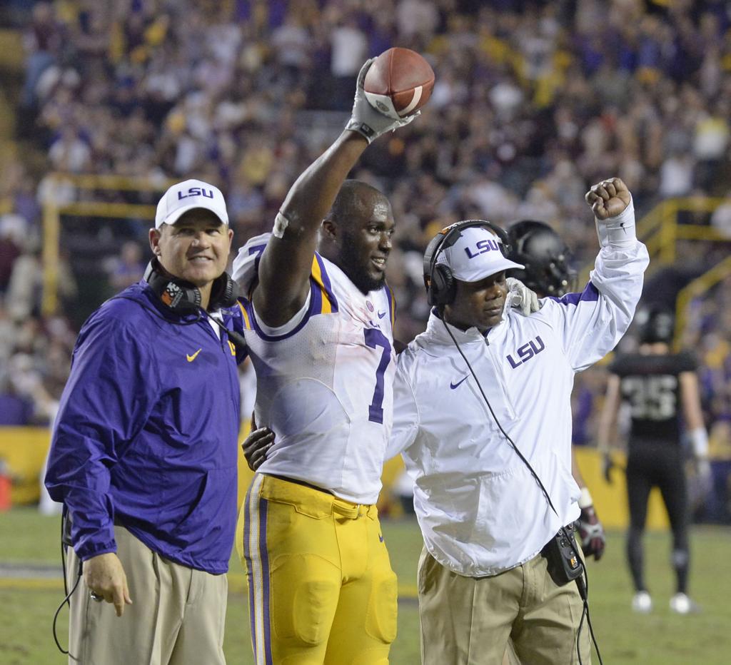 Source: LSU secondary coach Corey Raymond agrees to new multi-year contract  with raise | Archive | nola.com