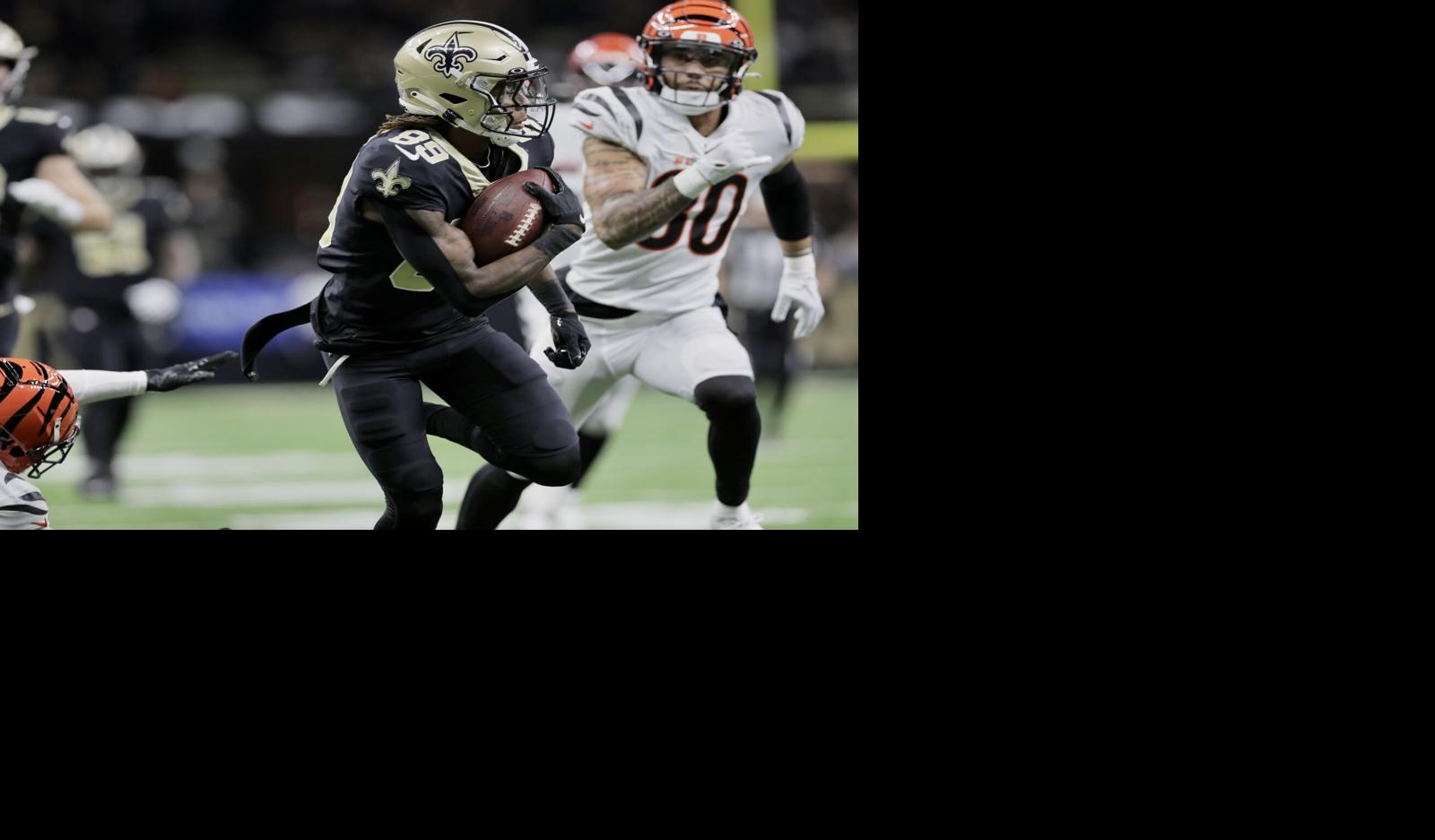 PHILADELPHIA, PA - JANUARY 01: New Orleans Saints Wide Receiver Rashid  Shaheed (89) goes in motion prior to the snap during the first half of the  National Football League game between the