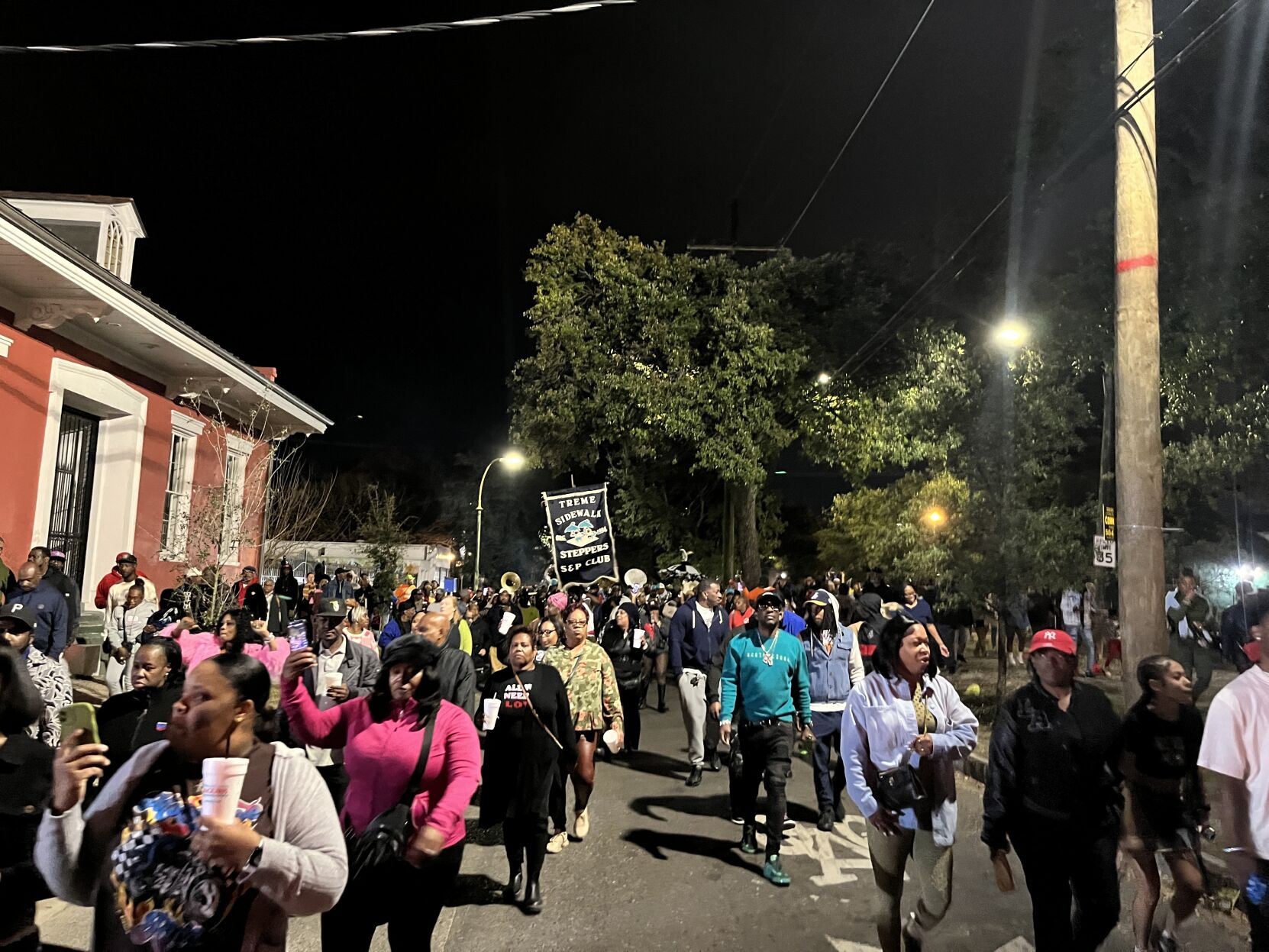Second line honors New Orleans drummer Kerry “Fatman” Hunter