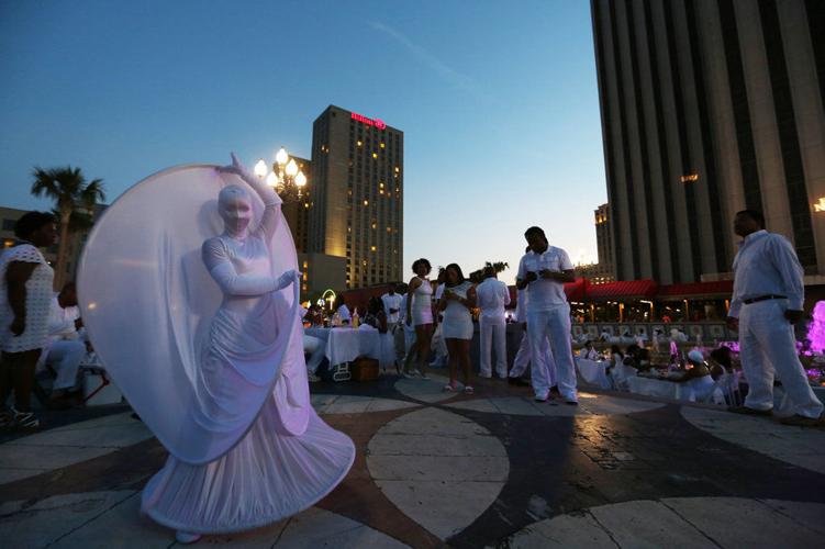 Diner en Blanc New Orleans takes over Spanish Plaza for one night