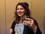 Genevieve Mattei elaboró cerveza para el Winterfest del Crescent City Homebewers Club el 21 de enero en la Casa Alemana