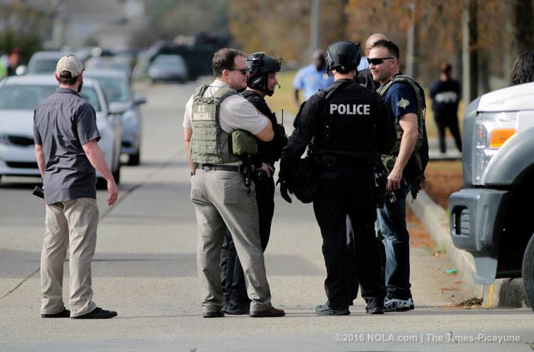 Man in Algiers standoff with NOPD SWAT surrenders, wanted for attempted ...