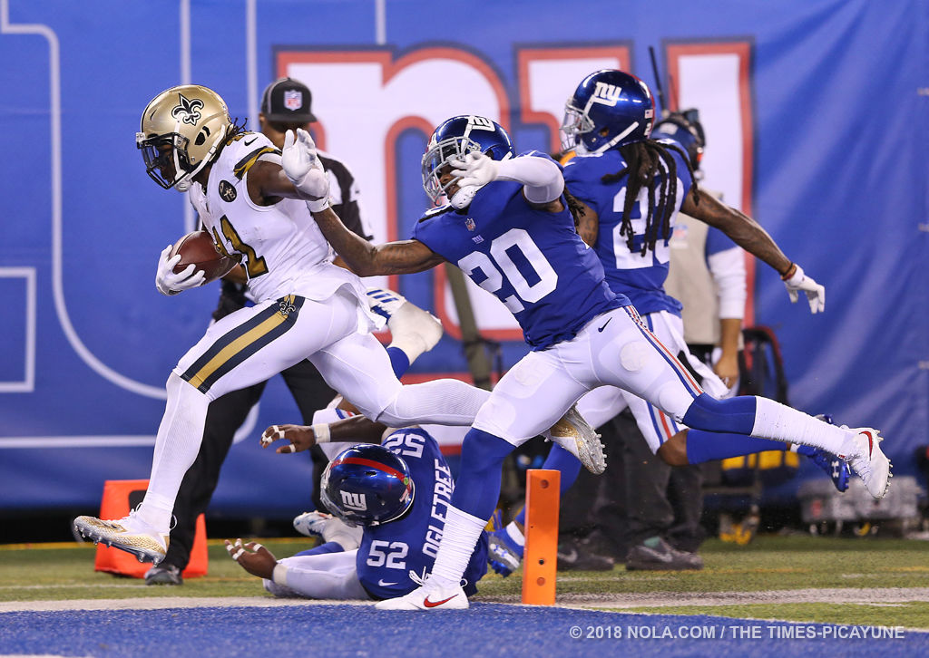 New Orleans Saints Demario Davis sacks New York Giants Eli Manning