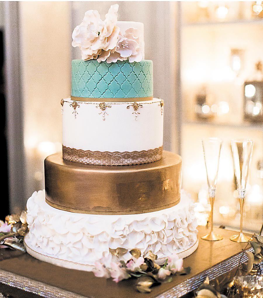 Three Easy and Trendy Ways to DIY a Wedding Cake - Sprinkle Bakes