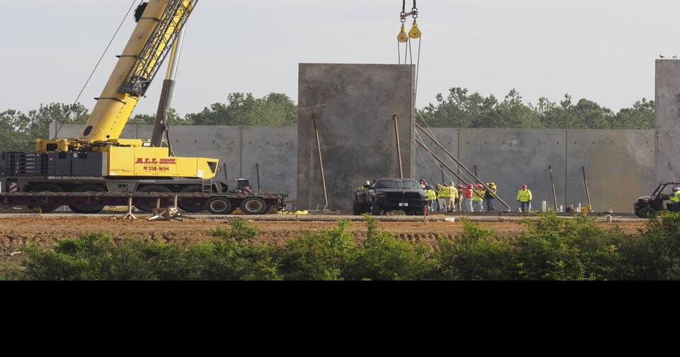 Here comes Buc-ee’s: See photos of walls going up at site of new MS Coast travel center