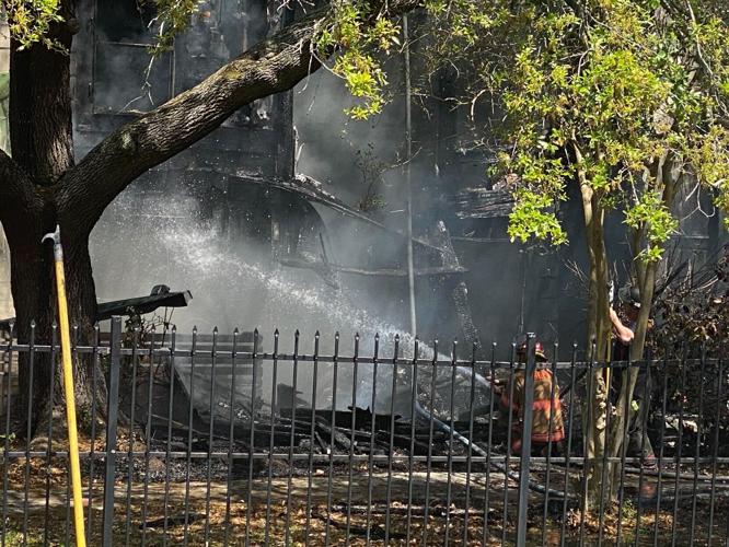 Firefighters battle blaze at Algiers apartment complex that's owned by Josh Bruno News