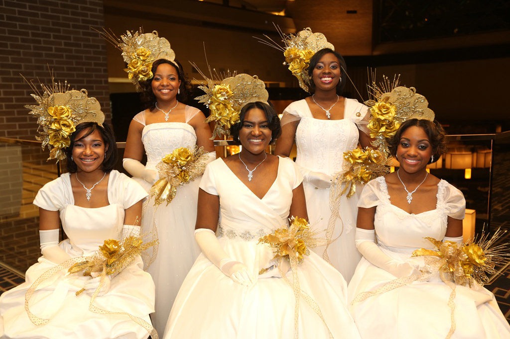 What's Appropriate Attire for Guests Attending a Debutante Ball?