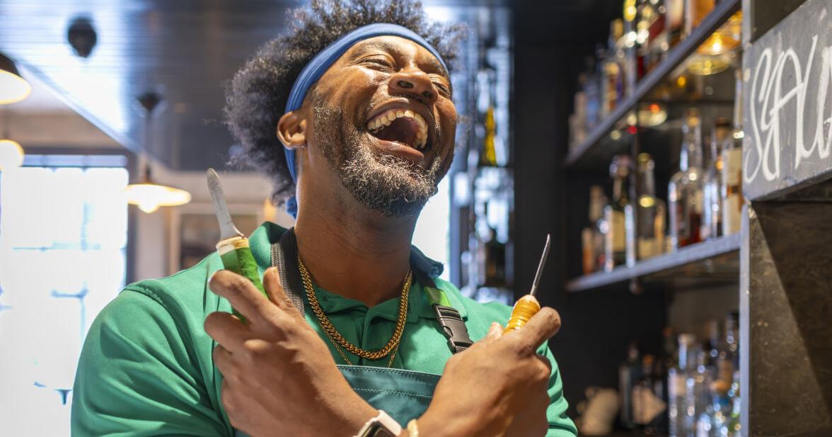 Viral New Orleans oyster shucker hits a big goal ahead of schedule: ‘This is the moment, baby’