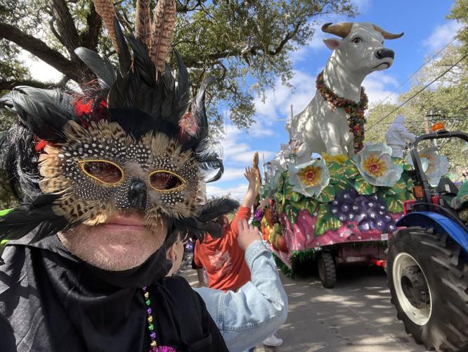 Keith Spera rolls solo to Rex parade, finds Mardi Gras magic