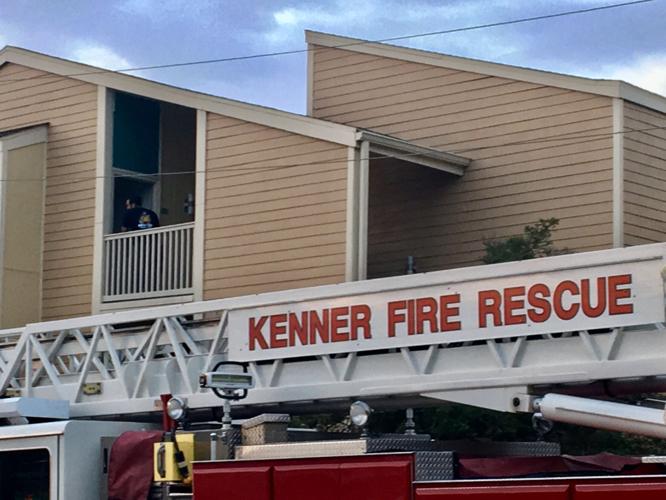 Kenner firefighters quench 2alarm blaze in Sugar Mill Apartment complex Traffic