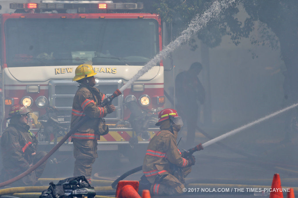 Firefighters Battle 2-alarm Blaze In Irish Channel | Traffic | Nola.com