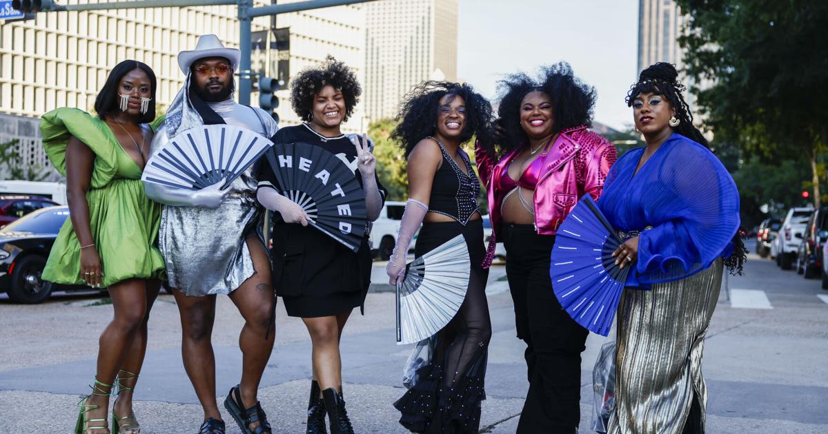 Beyoncé fans sparkle for last stop of 2023 Renaissance Tour | Photos ...