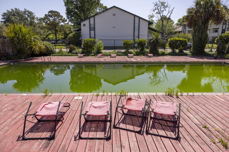 Landlord Josh Bruno bids high in auction of 6 properties Courts