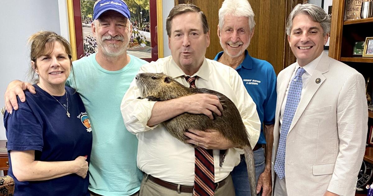 Neuty, Bucktown’s beloved orphaned nutria, visits the Louisiana State Capitol