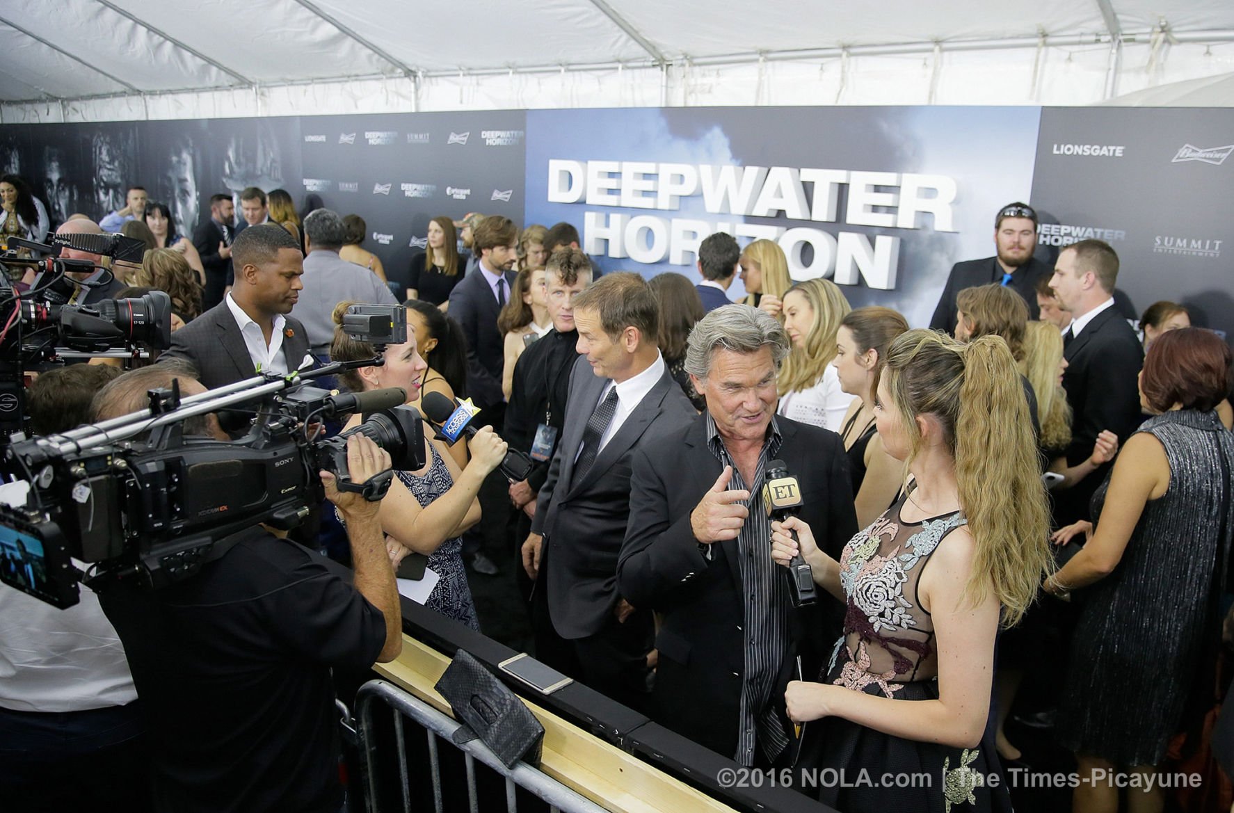 Watch: Mark Wahlberg, Kate Hudson And Kurt Russell At The 'Deepwater ...