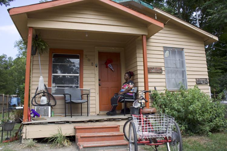 Lafayette's Himbola residents cite mold in health issues News