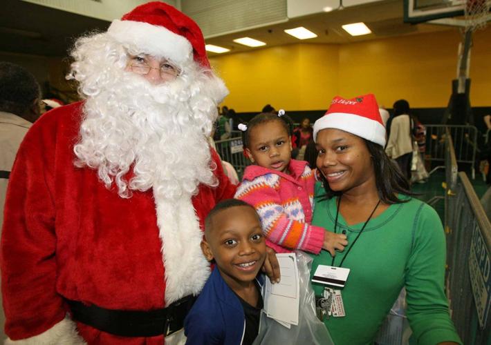 118th Doll and Toy Fund distribution provides Santa and smiles Entertainment/Life