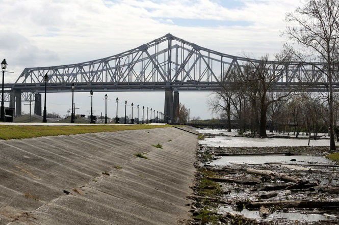 11 Things To Know As Mississippi River Hits Flood Stage In New Orleans ...