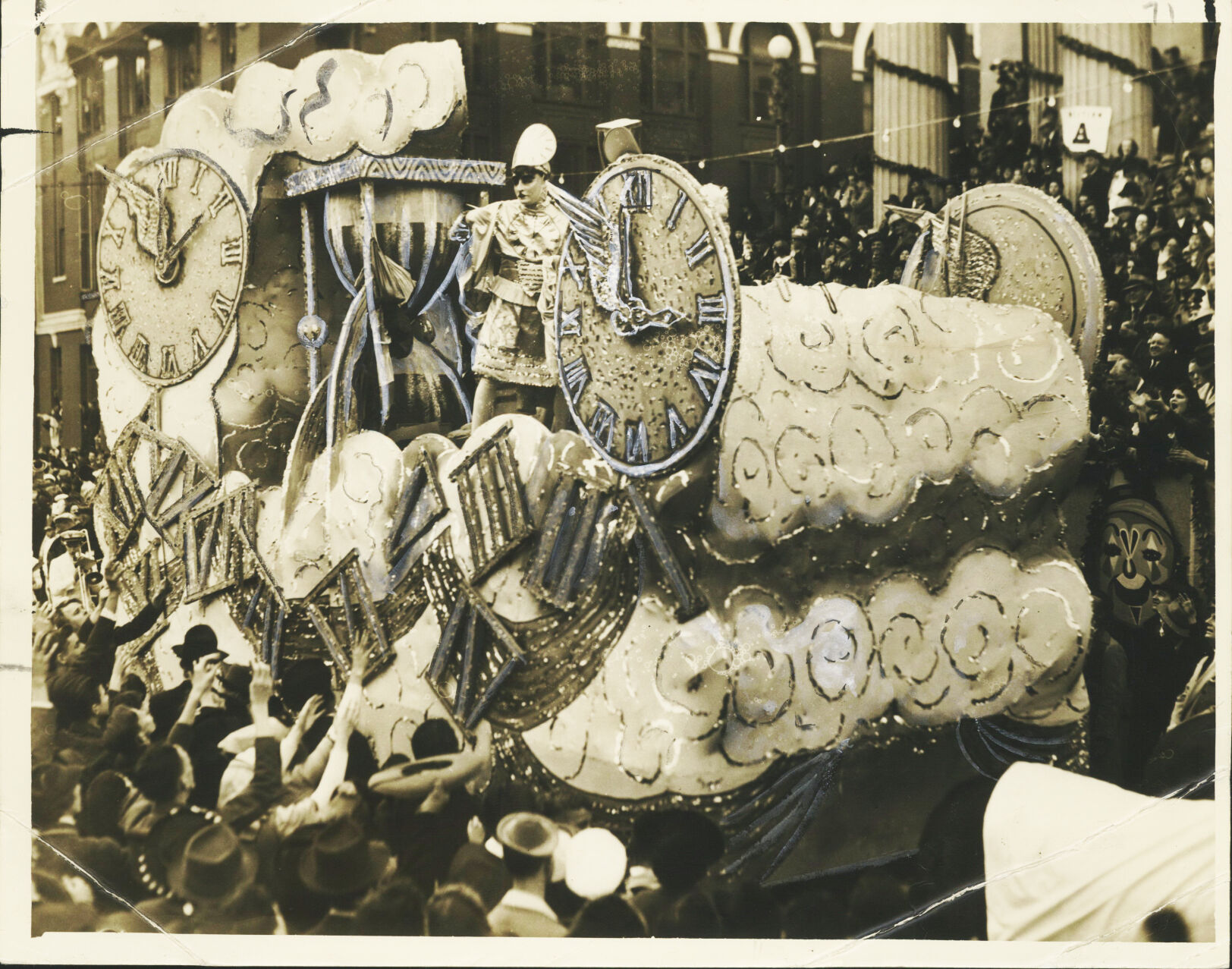 1949 Mardi Gras beads were made from deadly poisonous seeds Mardi