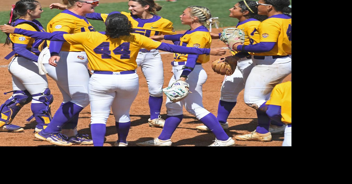 Despite multiple weather delays, LSU softball team shines in series opener vs. Auburn