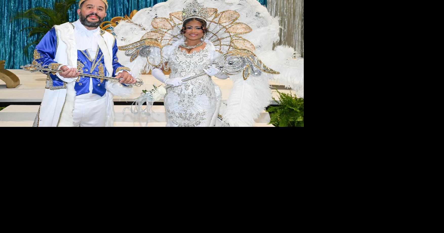 Nell Nolan; Original Illinois Club ball: Larks debutante party; OIC deb Davis