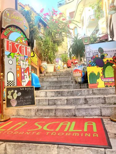 LC2  TaorminaSideTerracedStreet.jpg