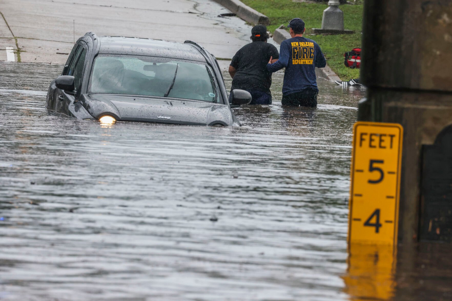 Strong Line Of Storms Prompts New Orleans Street Flooding Rescue On   645ab56cbbb2c.image 