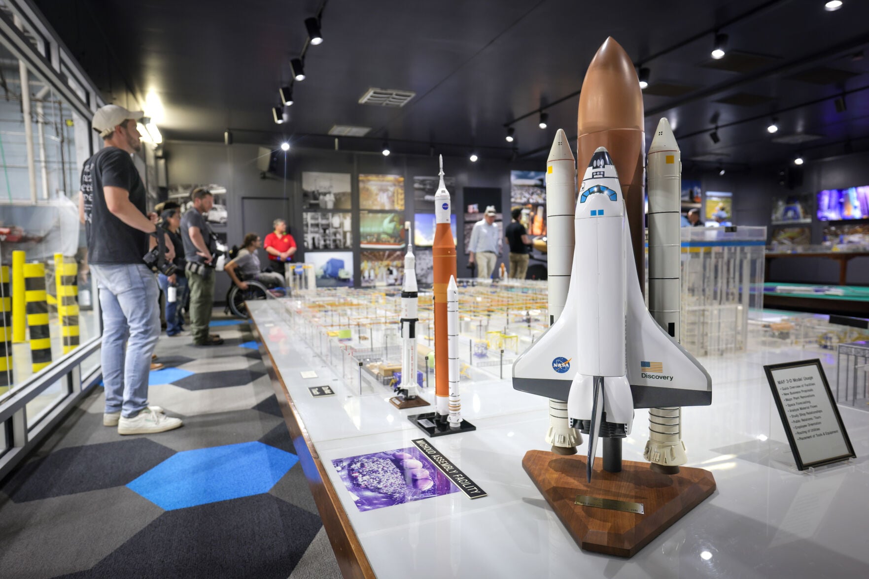 nola.com - Gambit's Thumbs Up / Thumbs Down for April 20