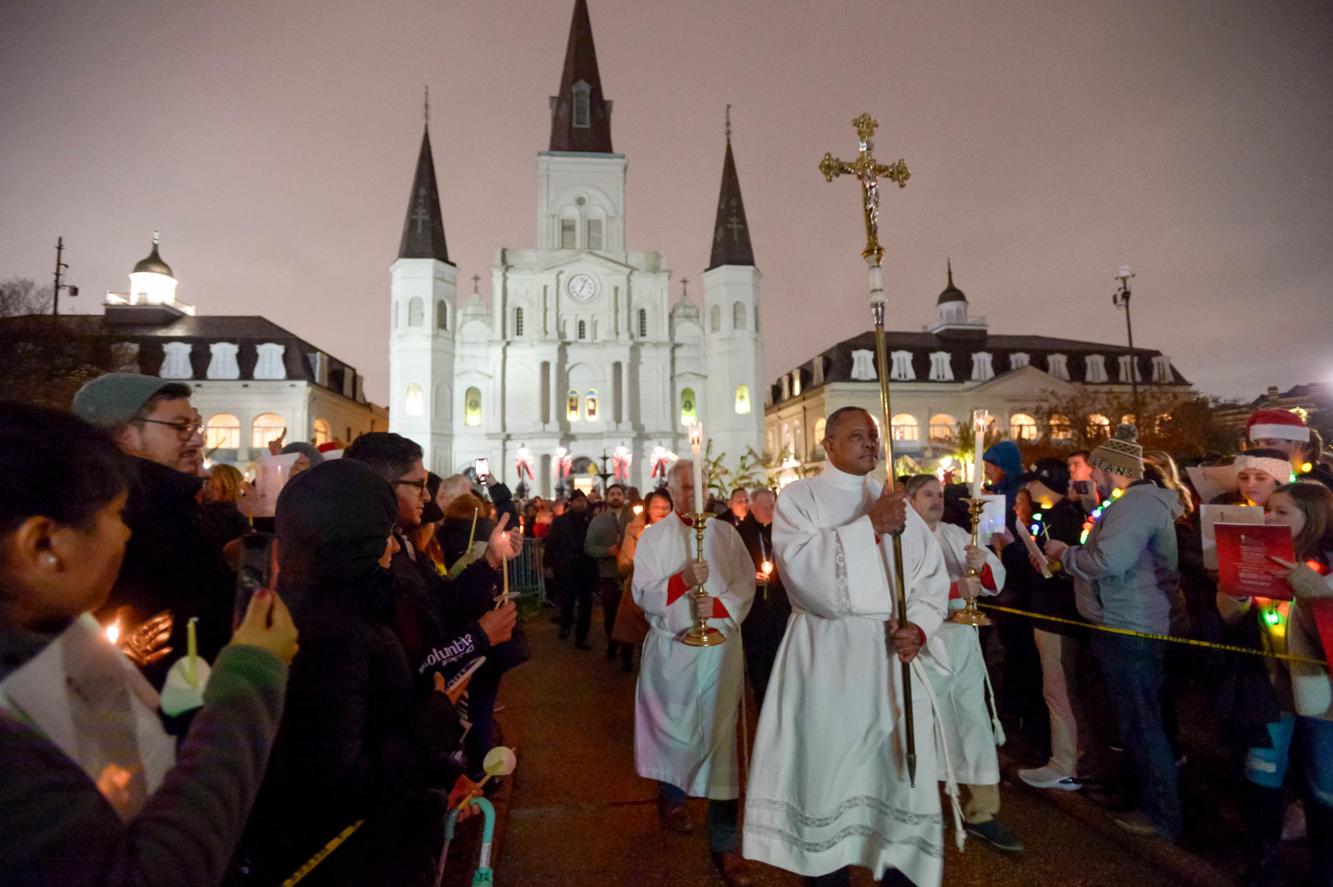Photos Big crowd, candles lit and plenty Christmas songs at annual