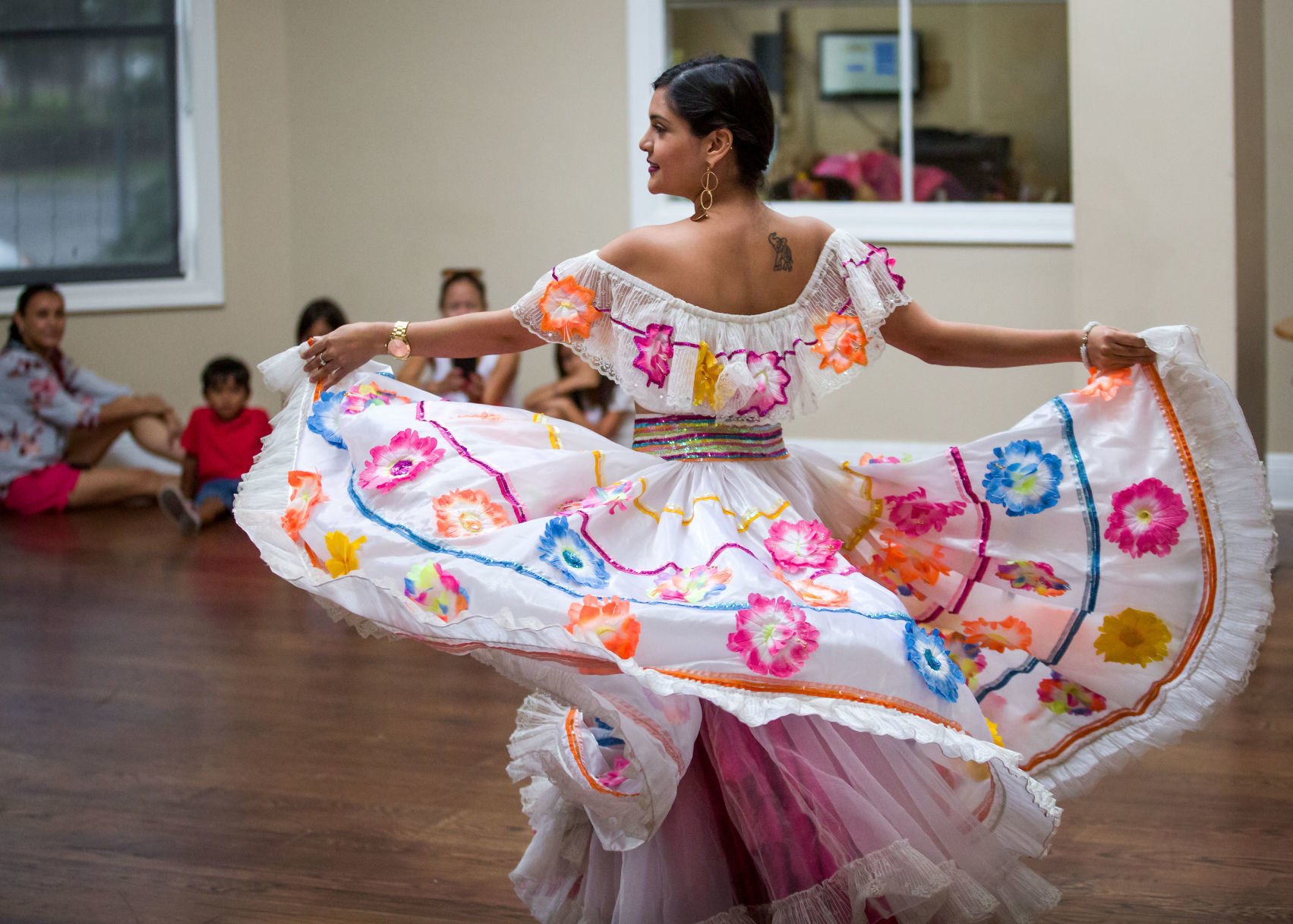 Traditional nicaraguan dress sale