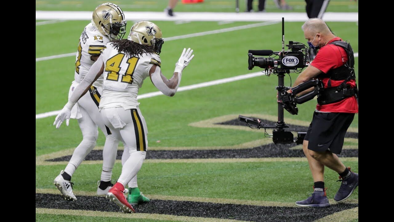 Saints' Alvin Kamara says he was fined for Christmas cleats